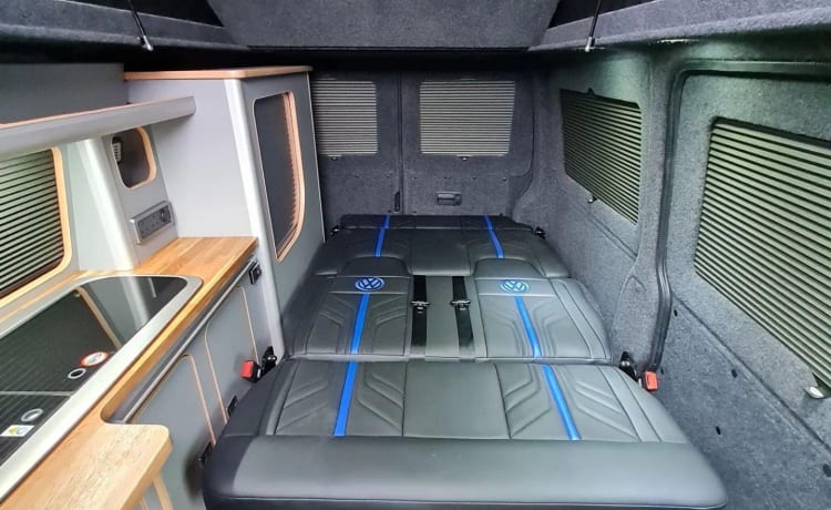 Pearl – Camping-car VW T6 DSG Auto, ASSURANCE INCLUS DANS LE PRIX ! *4 personnes *Chauffage de nuit !