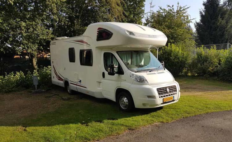 Homecar – Complete HomeCar2 family camper with engine air conditioning