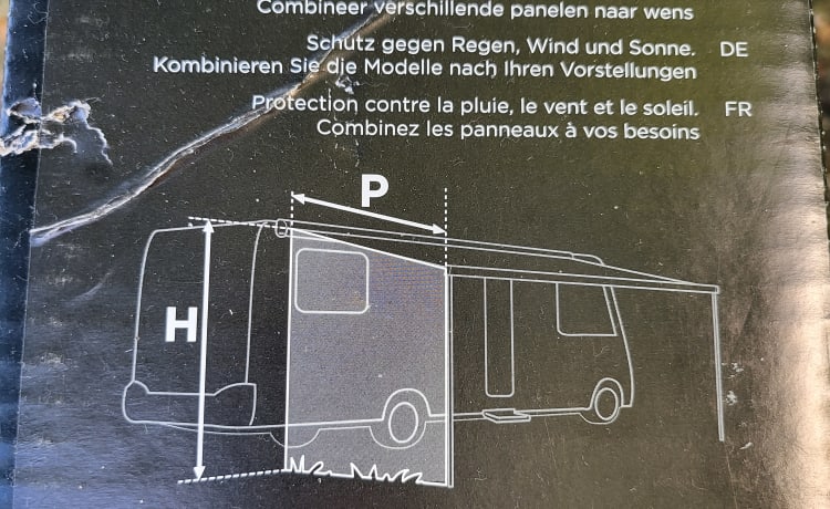 Sehr gepflegtes, luxuriöses und komplettes Chausson Allegro 68 mit 4 Schlafplätzen.