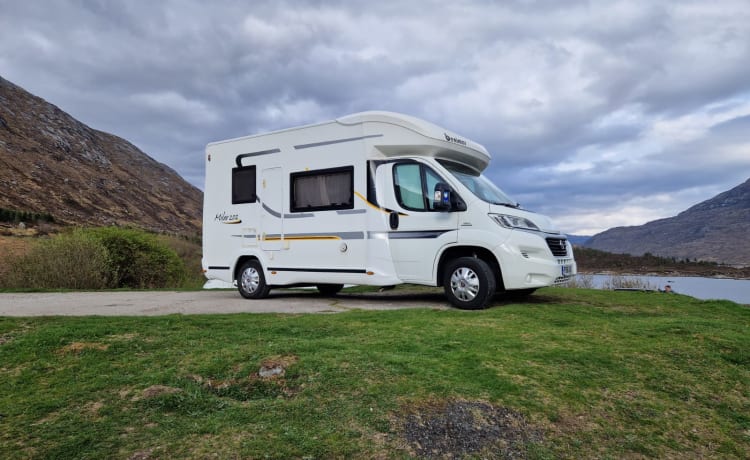 Beni – Drive and enjoy, in our comfy and compact motorhome.