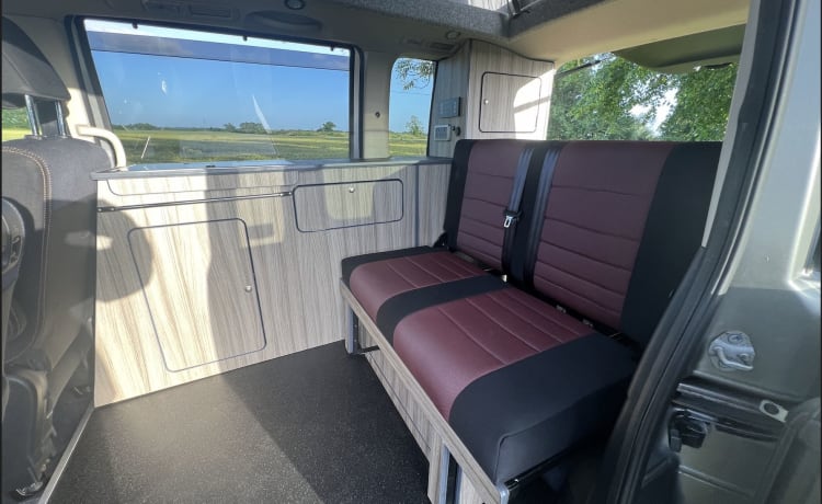 Micro camper – Nissan Serena 2 couchages