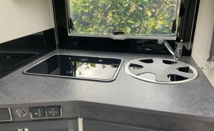 Chausson 720  Nordic edition semi integraal met stapelbed achteraan