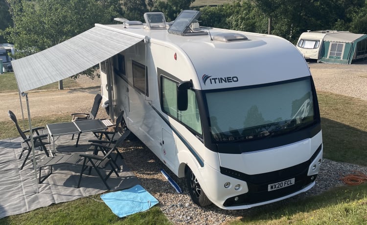 Jumbo – Family Luxury - Glamping on wheels A class 6 Birth A Class Motor-home