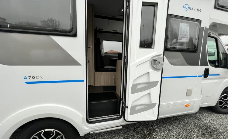 A70 DK – Wohnmobil SunLiving A70 DK Alkoven #Familienurlaub