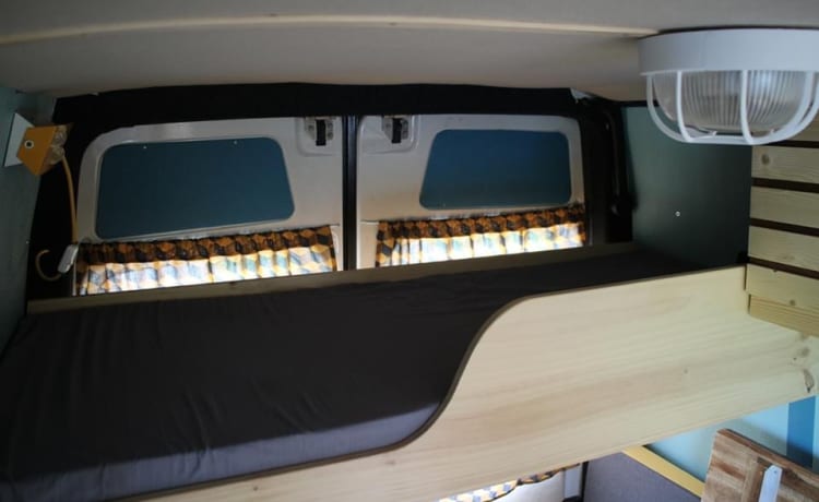 EigenWijze – Unique bus camper, with nice interior