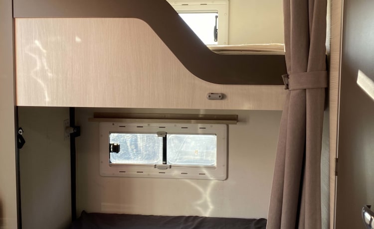 Ava – Enjoy the Highlands in our spacious Chausson 2018 Motorhome