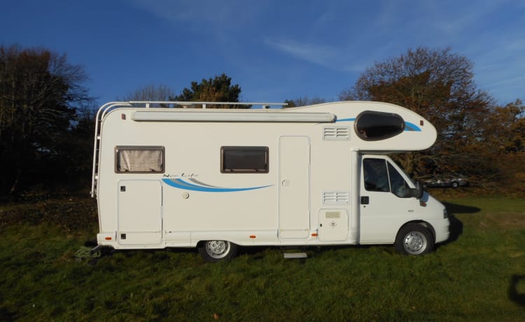 EASY 1 MOTORHOME HIRE JUST TURN UP AND GO