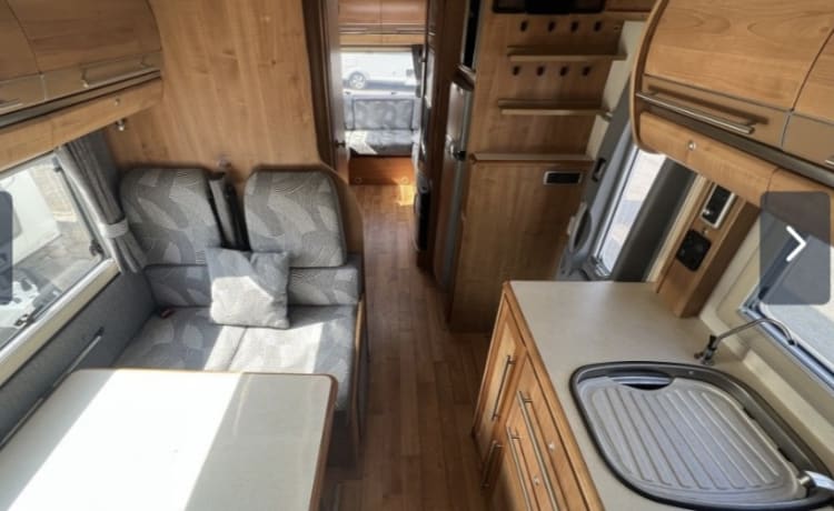 Buppy  – 2007 Auto-Trail Scout SE 6 Berth 