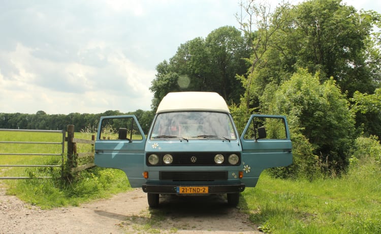 Mr. Blue – Volkswagen T3 confortable pour 2 à 4 personnes de 1986 !