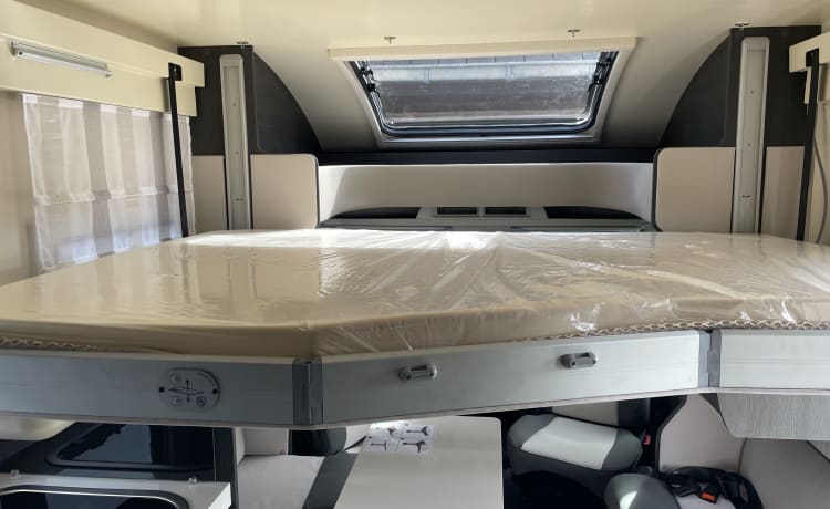 Feel Home on wheels – Nieuwe en ruime Roller Team 2023 met centraal bed