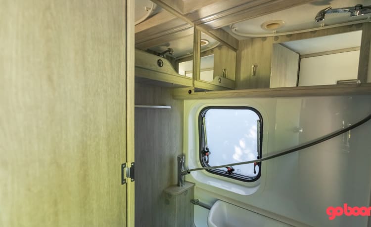 Camping-car à louer à partir de 2020 - Fiat Ducato Livingstone 5