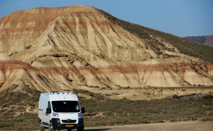 Peus – Camping-car hors réseau avec nouvel intérieur 2023