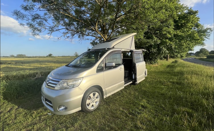 Micro camper – 2 persoons Nissan Serena