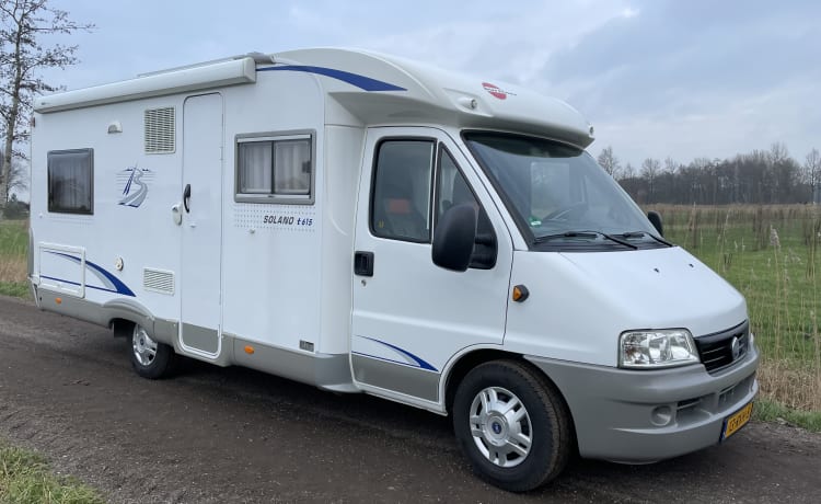 ⭐️⭐️⭐️ 2-4 persoons super semi-integraal camper ⭐️⭐️⭐️ 