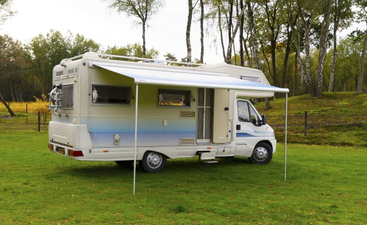 Camping-car très spacieux pour 4 personnes