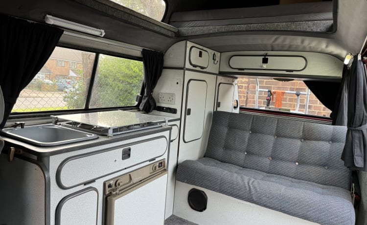 Bilbo – Camper VW Off Grid con 4 posti letto