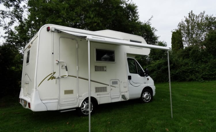 Kom genieten in onze heerlijke 2(-3)-persoons Fiat Ducato alkoof camper