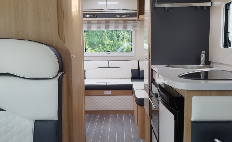 Brand New Roller Team Auto Roller 747, 6  Berth Luxury Motorhome