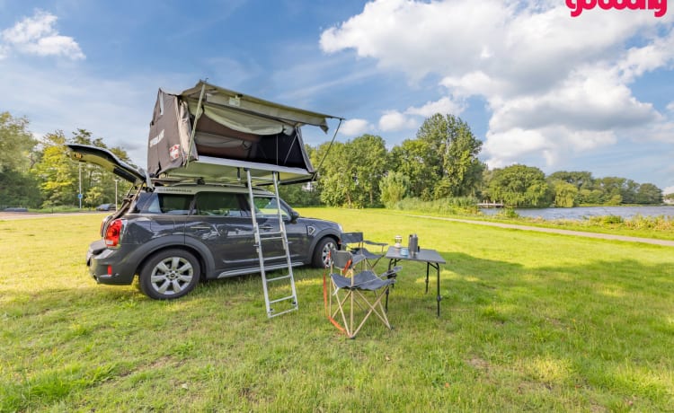 Camperman – Op avontuur met de Camperman: Mini Countryman met luxe daktent