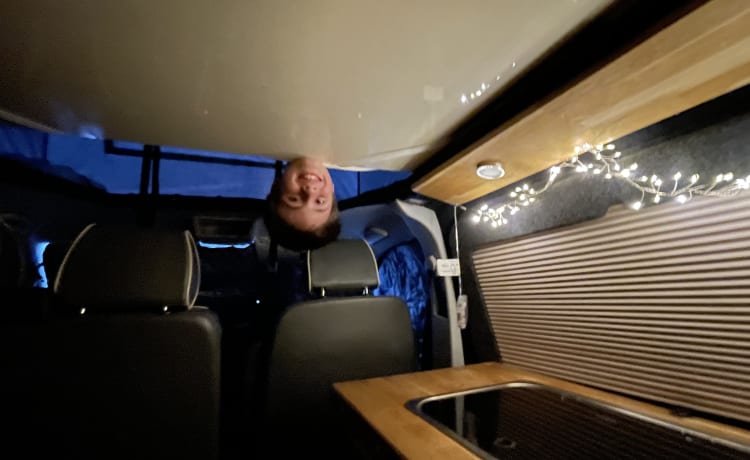 Luna – Mooie 4-persoons Volkswagen Transporter campervan