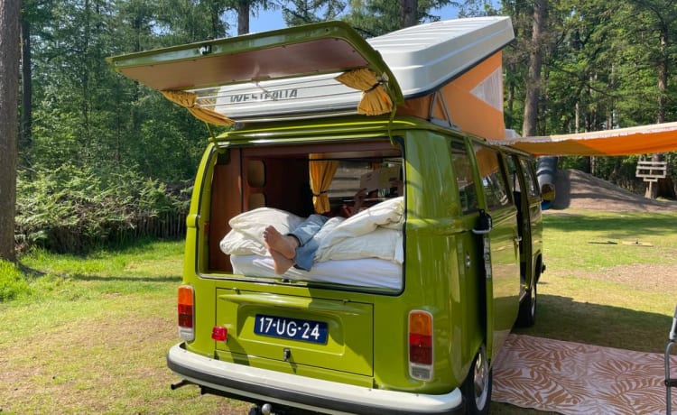 Putu – Volkswagen T2 von 1977, perfekter Zustand