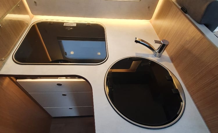 Carado T 447 with separate bathroom