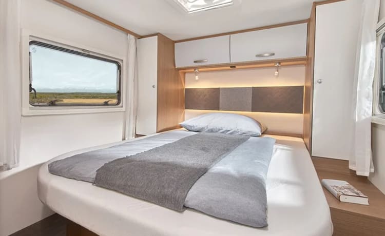 Carado V339 – Ervaar de vrijheid! (bj 2021) Compact en luxe met alle opties en Queensbed 