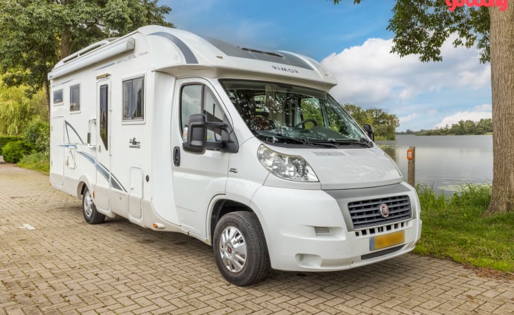 Schöner halbintegrierter Fiat-Camper für 5 Pence