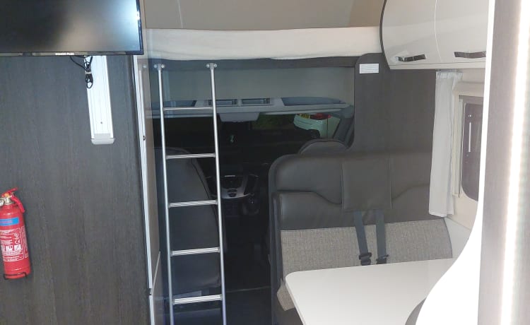 6 berth family motorhome 