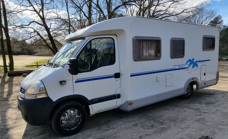 SKY Traveller – Camping-car spacieux pour 2 personnes avec 2 lits séparés