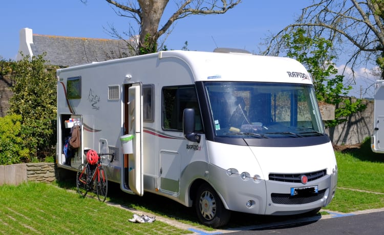 RAPIDO 866 F 4 Schlafplätze - Fiat Ducato 2.3 130 PS