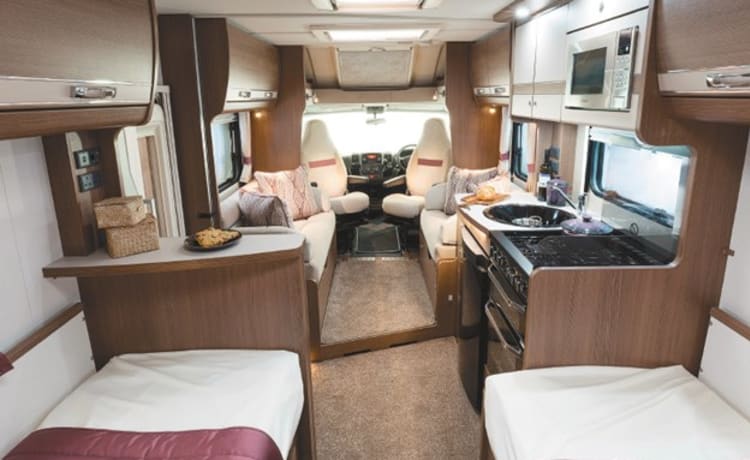 TOF – Elddis Majestic 285 4 Berth Luxury