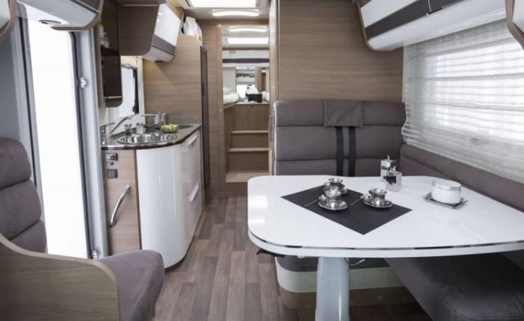 ✅ Luxurious comfortable 5-pers. family camper