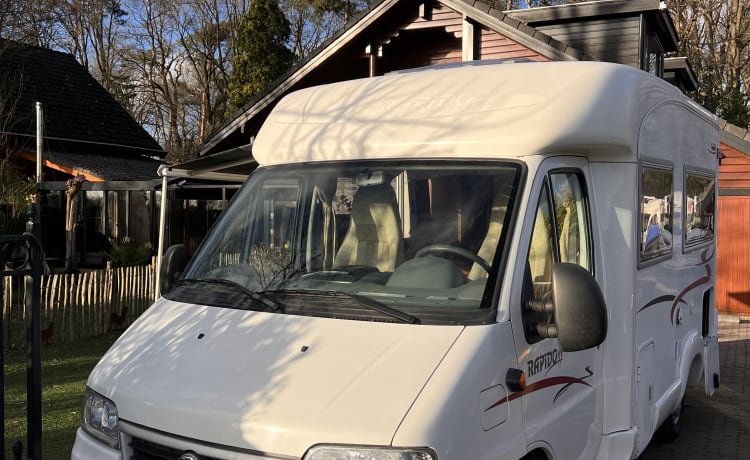 Compleet huisje op wielen! – Rapido Camper 2 posti compatto e completo!