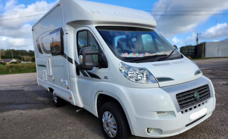 Flossieflo – 2 berth 2014 fully equipped Fiat Bessacarr 