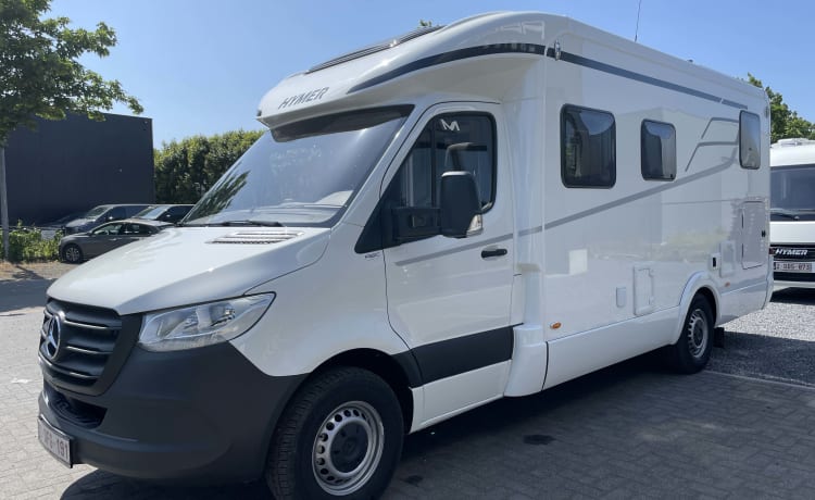 p Hymer semi-integrated from 2024