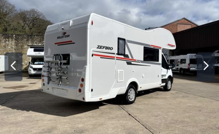 Roller Team Zefiro  – 6 berth Ford Roller team Zefiro from 2022