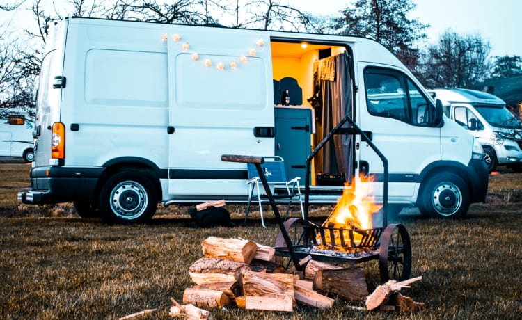 Mooie zelfbouw camperbus  met chique uitstraling