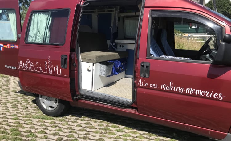 Rooie Sien – compact mini motorhome