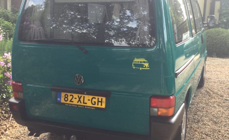 Vw westfalia Californië buscamper T 4 met max.4 slaapplaatsen 