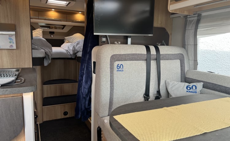 MEG – 2021 Knaus Sky Wave 650 MEG 60 Anniversary Edition.