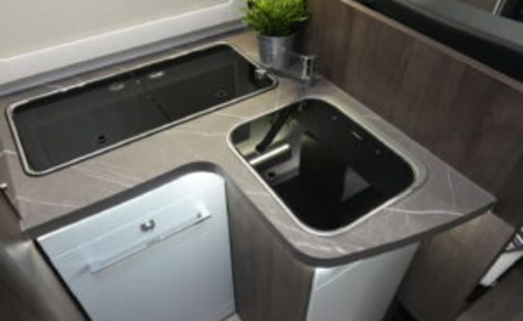 Nieuwe Benimar Cocoon 463 Black edition 