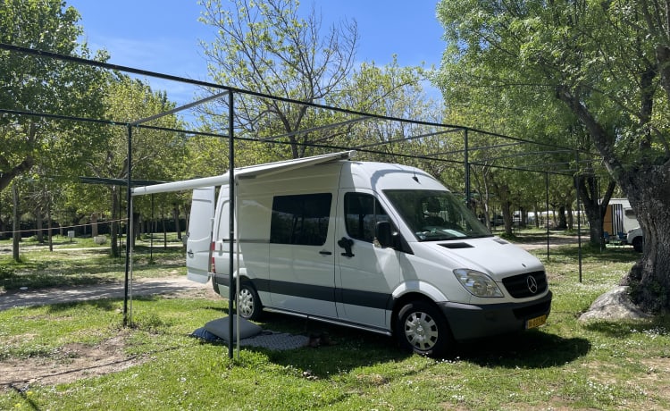 Reachervan – Tweepersoons Mercedes-Benz Sprinter