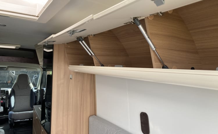 Sunliving – Sunliving Bus camper with bus biker 