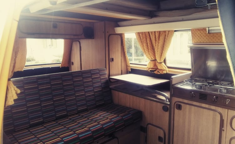 Johnattend – Combi VW T25 T3 4/5 People Van Converted Westfalia