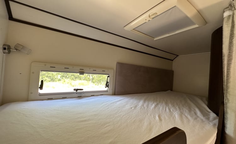 Camper Diem Familia 6 – 6p Benimar alcove from 2015