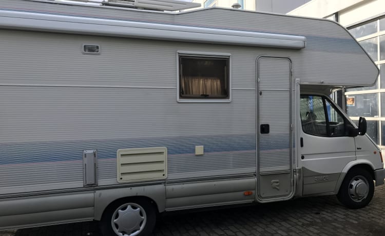 Bobbie  – 6 persoons Ford Rimor camper