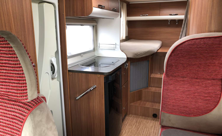 ADRIA with 2 SINGLE BEDS and LARGE GARAGE (660 cm)