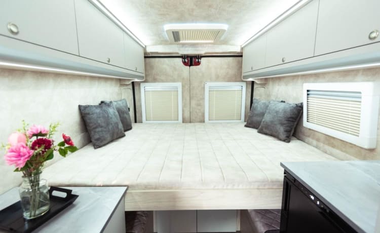 Samuël – Off-Grid Camperbus built-in 2023