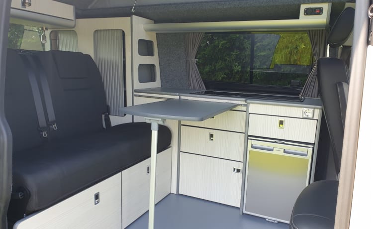 Camping-car Volkswagen T5 4 personnes